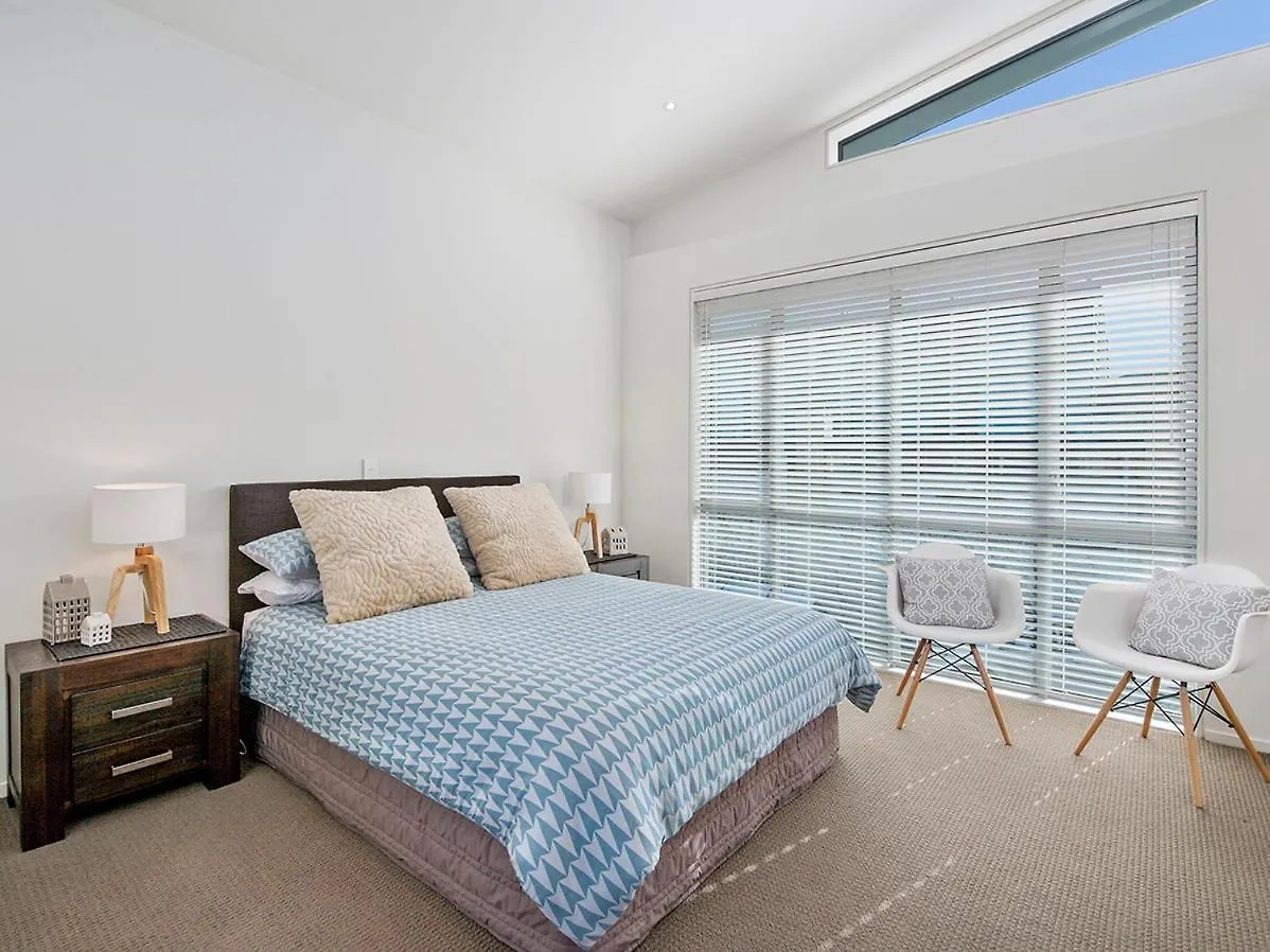 The Mooring - Taupo Waterfront Apartment
