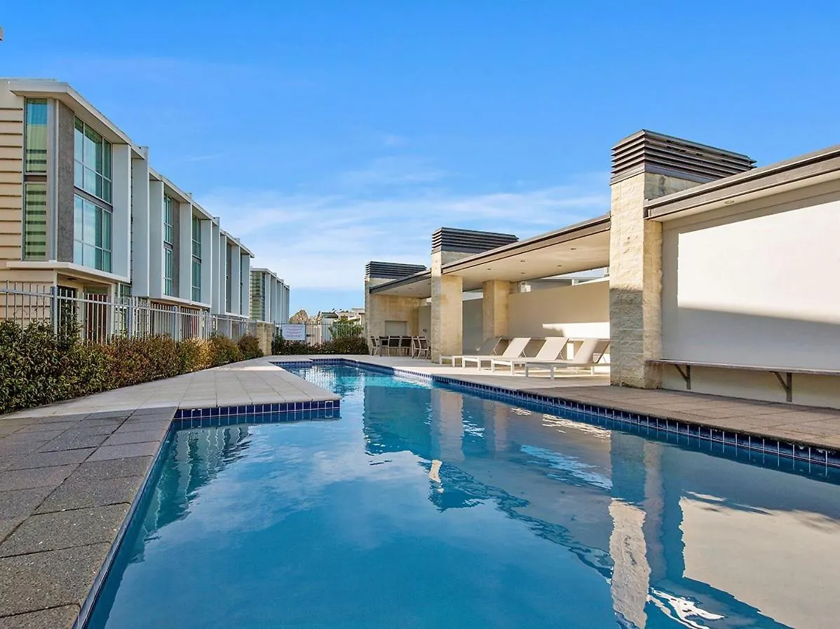 The Mooring - Taupo Waterfront Apartment